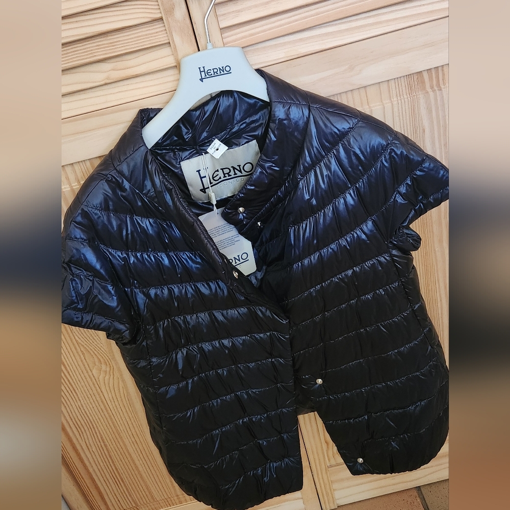 Herno Black Quilted Puffer Jacket Lightweight Warmth